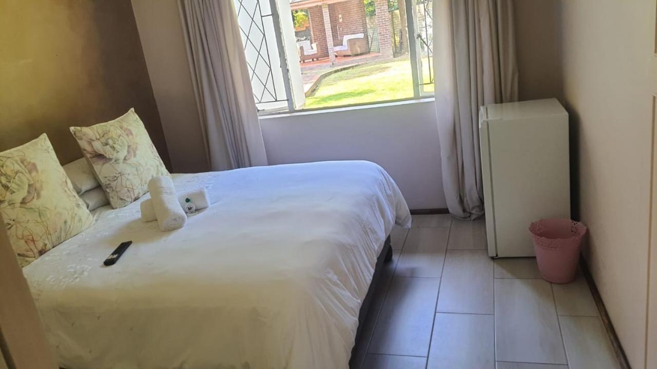 Secret Guest House Pietermaritzburg Eksteriør bilde